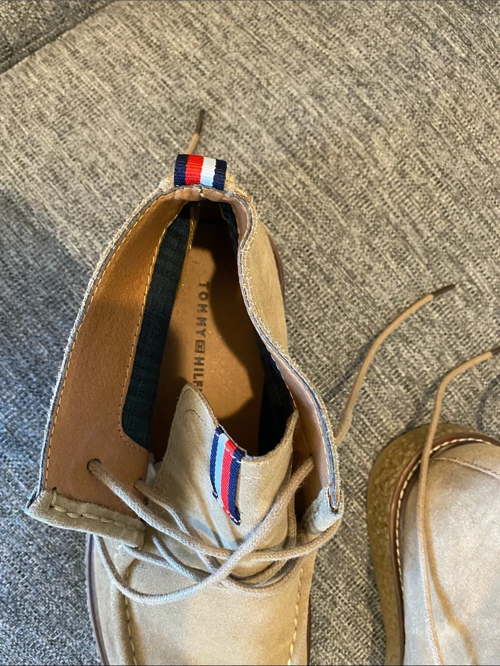 Tommy Hilfiger Men's Light Tan Suede Chukka Boots